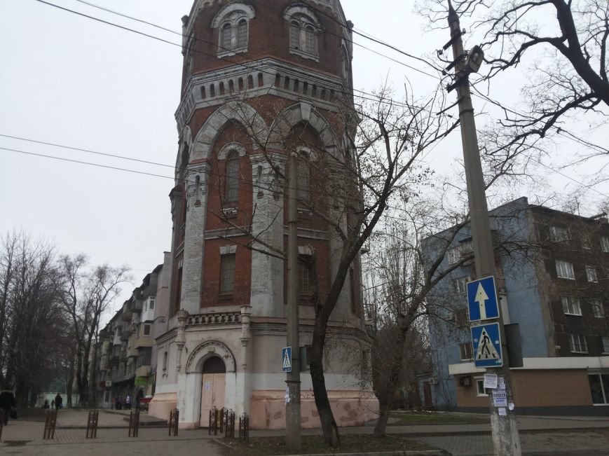 В Мариуполе городской совет переехал в водонапорную башню (ФОТОФАКТ) (фото) - фото 1 В Мариуполе городской совет переехал в водонапорную башню (ФОТОФАКТ) (фото) - фото 1