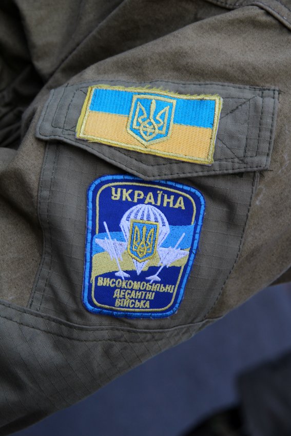 У Львові Героїв АТО зустріли вдома зі сльозами та хвилиною мовчання за побратимами, які вже не повернуться (ФОТОРЕПОТАЖ) (фото) - фото 3 У Львові Героїв АТО зустріли вдома зі сльозами та хвилиною мовчання за побратимами, які вже не повернуться (ФОТОРЕПОТАЖ) (фото) - фото 3