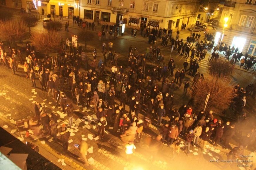 У Львові відреставрували вітражі, які були пошкоджений під час «Ночі гніву» у прокуратурі (ФОТОРЕПОРТАЖ) (фото) - фото 1 У Львові відреставрували вітражі, які були пошкоджений під час «Ночі гніву» у прокуратурі (ФОТОРЕПОРТАЖ) (фото) - фото 1