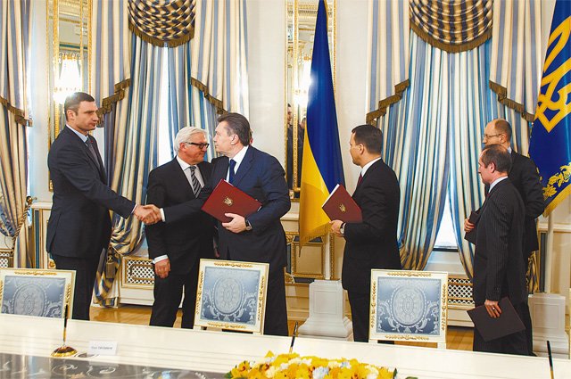 Янукович через полгода молчания заявил, что Украина станет единой (фото) - фото 1 Янукович через полгода молчания заявил, что Украина станет единой (фото) - фото 1