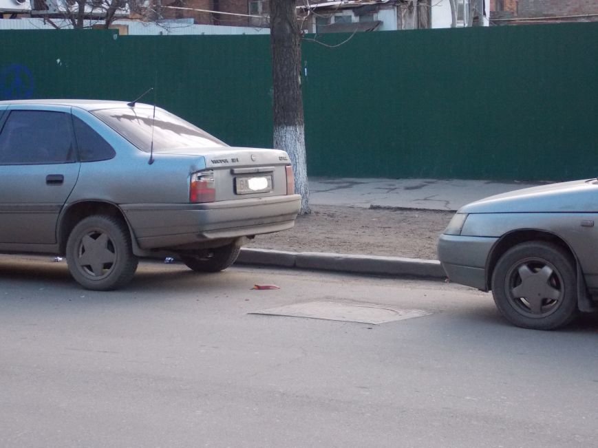 В Кировограде на Шевченко произошло два ДТП (фото) (фото) - фото 1 В Кировограде на Шевченко произошло два ДТП (фото) (фото) - фото 1