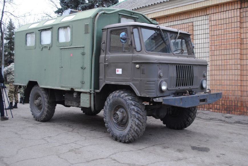 В Запорожье «Сестры победы» подарили бойцам АТО микроавтобус и грузовик (ФОТО) (фото) - фото 1