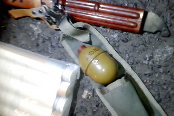 На одном из постов ГАИ Полтавщины были задержаны два автомобиля с оружием (ФОТО) (фото) - фото 1 На одном из постов ГАИ Полтавщины были задержаны два автомобиля с оружием (ФОТО) (фото) - фото 1