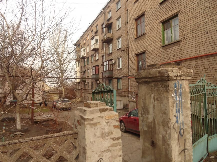 В Мариуполе неизвестные в масках и камуфляже избили мать двоих детей (ФОТО) (фото) - фото 1 В Мариуполе неизвестные в масках и камуфляже избили мать двоих детей (ФОТО) (фото) - фото 1