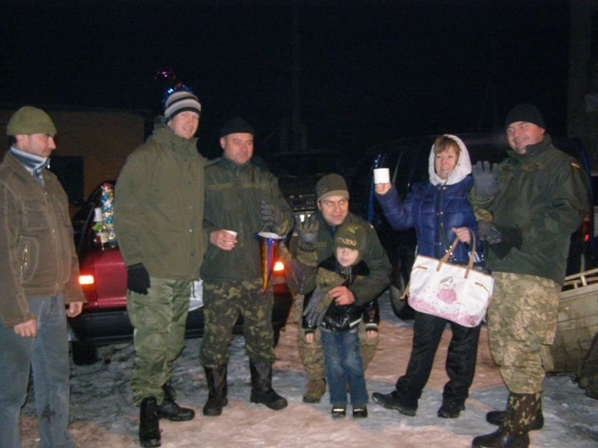 Запорожские журналисты и волонтеры привезли праздник артиллеристам... Запорожские журналисты и волонтеры привезли праздник артиллеристам (ФОТО) (фото) - фото 4