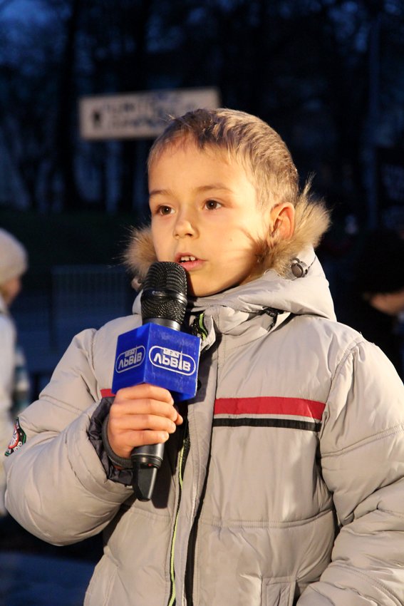 Дяді солдати, дякую вам за те, що в моєму домі мир, - що львів'яни бажають у 2015 році нашим солдатам в АТО (ФОТОРЕПОРТАЖ) (фото) - фото 1 Дяді солдати, дякую вам за те, що в моєму домі мир, - що львів'яни бажають у 2015 році нашим солдатам в АТО (ФОТОРЕПОРТАЖ) (фото) - фото 1