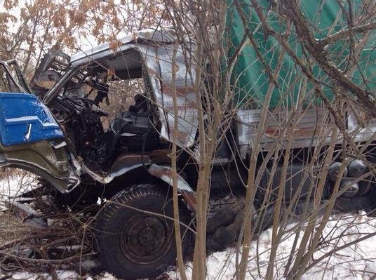В ДТП у зоні АТО загинули двоє львів'ян (фоторепортаж з місця аварії) (фото) - фото 3 В ДТП у зоні АТО загинули двоє львів'ян (фоторепортаж з місця аварії) (фото) - фото 3