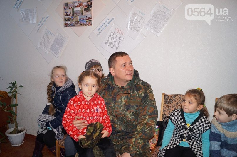 В Кривом Роге ГАИ прокомментировали инцидент с активистами «Дорожного контроля», а волонтеры передали в АТО праздничный ужин (фото) - фото 2 В Кривом Роге ГАИ прокомментировали инцидент с активистами «Дорожного контроля», а волонтеры передали в АТО праздничный ужин (фото) - фото 2