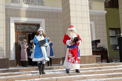 В Макеевке прошли рождественские гулянья (фото) - фото 1 В Макеевке прошли рождественские гулянья (фото) - фото 1