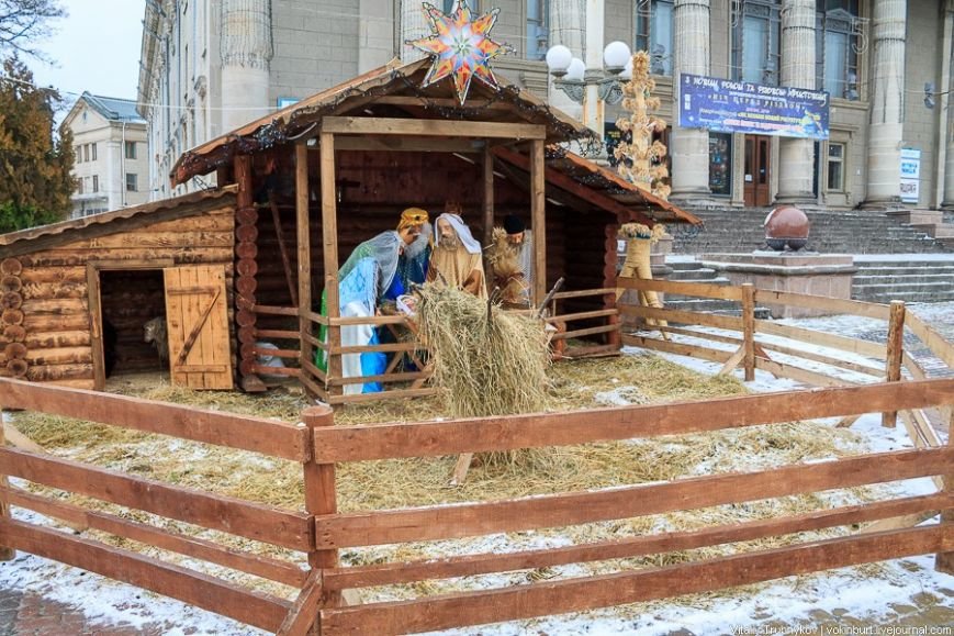 Враження від новорічного Тернополя вінничанина, який приїхав побачити єдиний літаючий ЯК-12М (ФОТО) (фото) - фото 1 Враження від новорічного Тернополя вінничанина, який приїхав побачити єдиний літаючий ЯК-12М (ФОТО) (фото) - фото 1