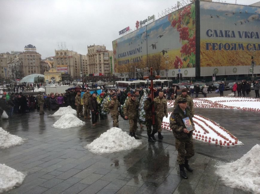 В Киеве простились с погибшим бойцом «Айдара» Скифом (ФОТО, ВИДЕО) (фото) - фото 1 В Киеве простились с погибшим бойцом «Айдара» Скифом (ФОТО, ВИДЕО) (фото) - фото 1