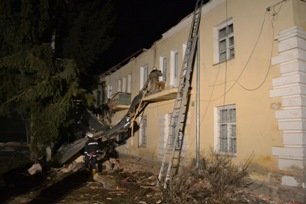 На Львівщині негода залишила без даху над головою три сім’ї (ФОТО) (фото) - фото 2 На Львівщині негода залишила без даху над головою три сім’ї (ФОТО) (фото) - фото 2