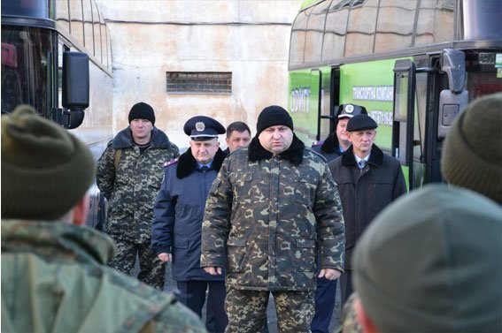 Замінити своїх колег на фронті вирушили ще 63 бійця зі Львова (ФОТО) (фото) - фото 1 Замінити своїх колег на фронті вирушили ще 63 бійця зі Львова (ФОТО) (фото) - фото 1