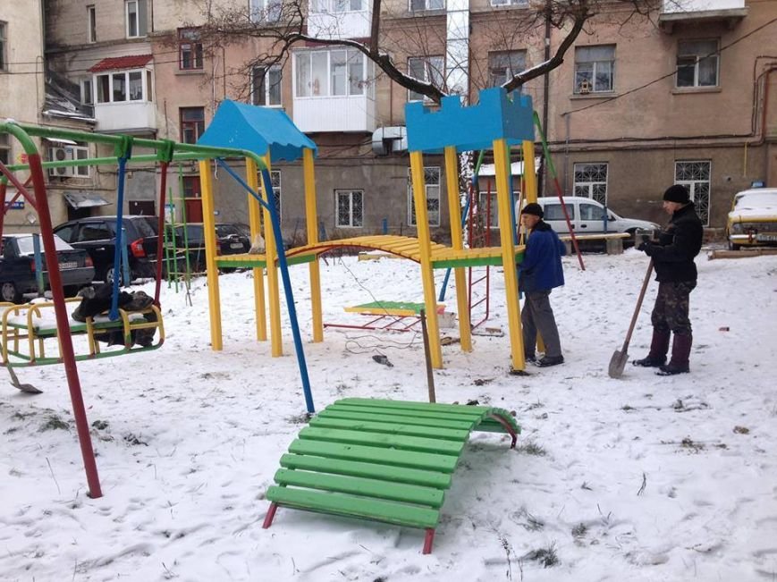 У Тернополі на вул. Руській збудували дитяче містечко (фото) (фото) - фото 1 У Тернополі на вул. Руській збудували дитяче містечко (фото) (фото) - фото 1