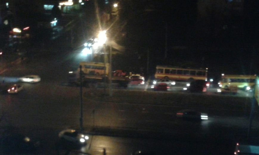 Ситуація на дорогах Львова: ДТП на вулиці Науковій (ФОТО) (фото) - фото 1 Ситуація на дорогах Львова: ДТП на вулиці Науковій (ФОТО) (фото) - фото 1