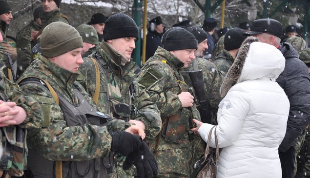 Зведений загін тернопільських міліціонерів протягом місяця патрулюватиме в зоні АТО (ФОТО) (фото) - фото 2 Зведений загін тернопільських міліціонерів протягом місяця патрулюватиме в зоні АТО (ФОТО) (фото) - фото 2