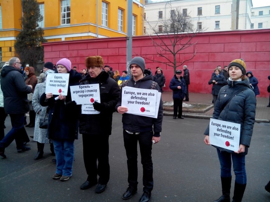 В Киеве на акцию «Памяти жертв терроризма» собралось около 5 тысяч человек (Добавлено ФОТО) (фото) - фото 1 В Киеве на акцию «Памяти жертв терроризма» собралось около 5 тысяч человек (Добавлено ФОТО) (фото) - фото 1