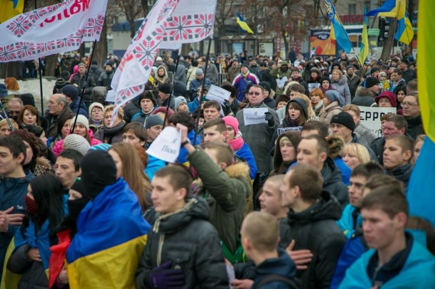 Марш против терроризма в Днепропетровске в лицах (ФОТОРЕПОРТАЖ, ВИДЕО) (фото) - фото 1 Марш против терроризма в Днепропетровске в лицах (ФОТОРЕПОРТАЖ, ВИДЕО) (фото) - фото 1