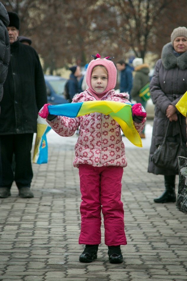 Марш против терроризма в Днепропетровске в лицах (ФОТОРЕПОРТАЖ, ВИДЕО) (фото) - фото 1 Марш против терроризма в Днепропетровске в лицах (ФОТОРЕПОРТАЖ, ВИДЕО) (фото) - фото 1