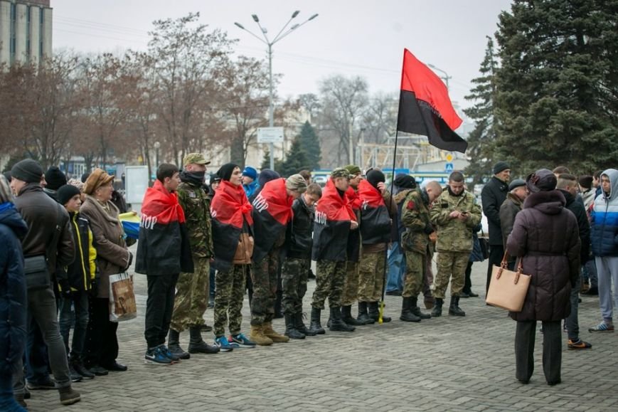 Марш против терроризма в Днепропетровске в лицах (ФОТОРЕПОРТАЖ, ВИДЕО) (фото) - фото 1 Марш против терроризма в Днепропетровске в лицах (ФОТОРЕПОРТАЖ, ВИДЕО) (фото) - фото 1