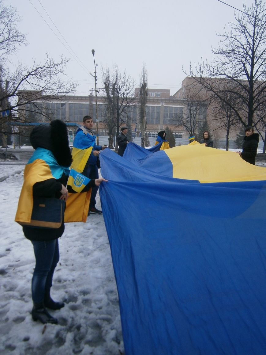 В Димитрове прошла акция «Восток и Запад – Вместе!» (фото) - фото 29 В Димитрове прошла акция «Восток и Запад – Вместе!» (фото) - фото 29