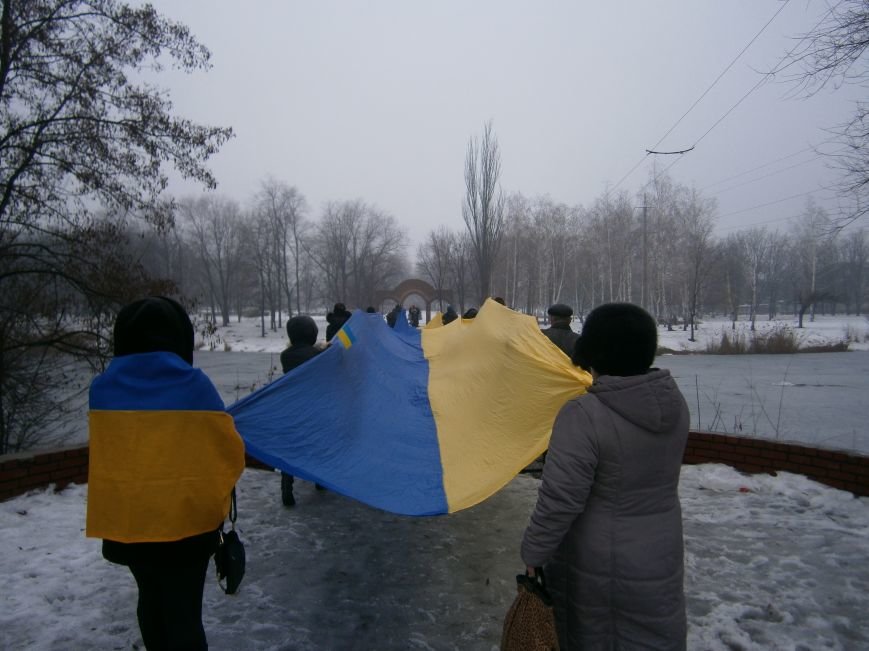 В Димитрове прошла акция «Восток и Запад – Вместе!» (фото) - фото 23 В Димитрове прошла акция «Восток и Запад – Вместе!» (фото) - фото 23