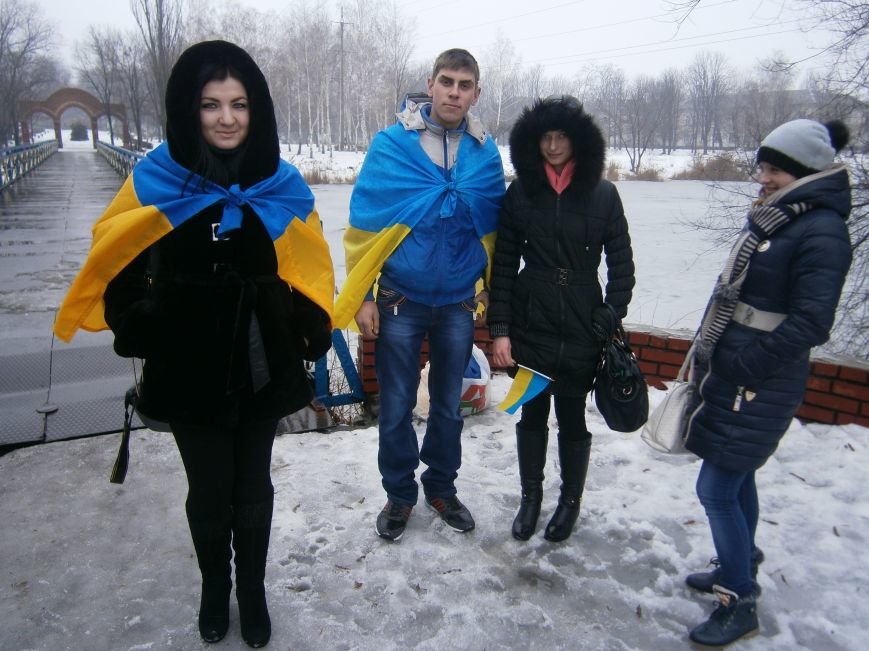 В Димитрове прошла акция «Восток и Запад – Вместе!» (фото) - фото 15 В Димитрове прошла акция «Восток и Запад – Вместе!» (фото) - фото 15