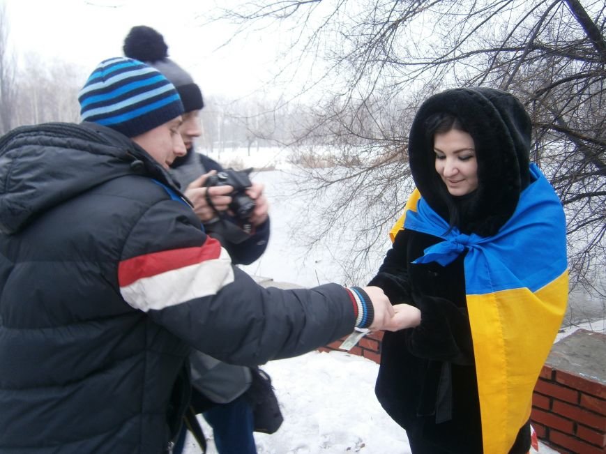 Димитровские патриоты собрали денежные средства для раненных из зоны АТО (фото) - фото 4 Димитровские патриоты собрали денежные средства для раненных из зоны АТО (фото) - фото 4