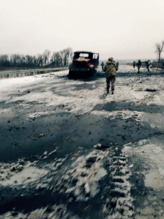 25-я бригада ВДВ вблизи Донецкого аэропорта разбили колонну боевиков, - Рычкова (ФОТО) (фото) - фото 1 25-я бригада ВДВ вблизи Донецкого аэропорта разбили колонну боевиков, - Рычкова (ФОТО) (фото) - фото 1