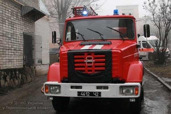 У Тернополі на вул. 15 квітня горіла пекарня (фото) (фото) - фото 1 У Тернополі на вул. 15 квітня горіла пекарня (фото) (фото) - фото 1