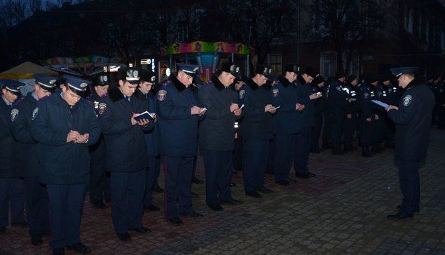 На нічне чергування вулицями Тернополя вийшли патрулі правоохоронців та громадських активістів (фото) (фото) - фото 1 На нічне чергування вулицями Тернополя вийшли патрулі правоохоронців та громадських активістів (фото) (фото) - фото 1