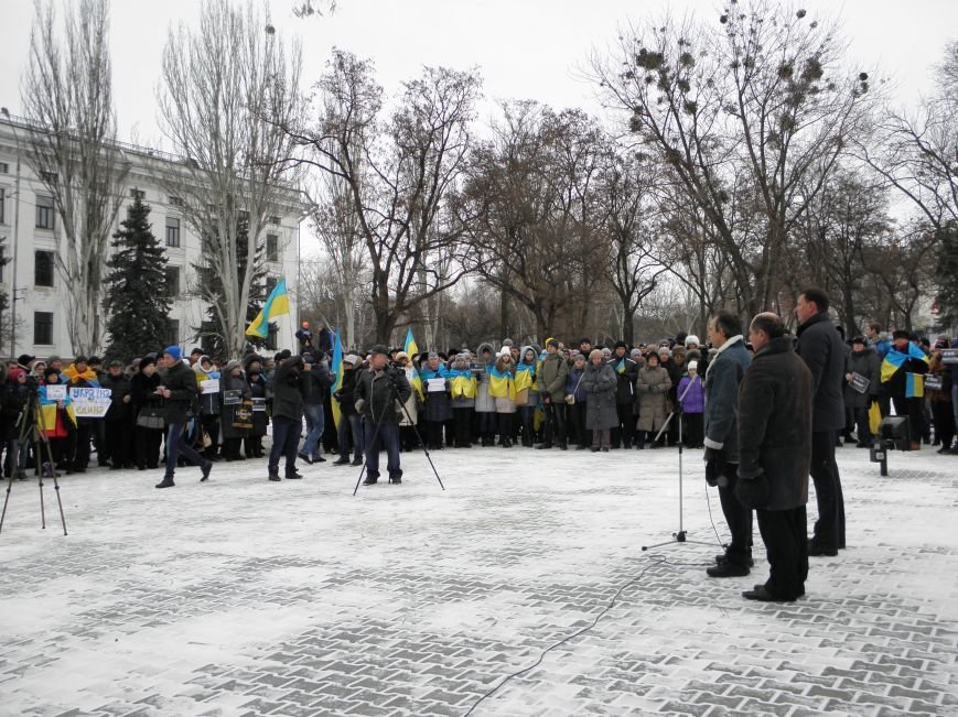 В Краматорске почтили память погибших мариупольцев (ФОТО и ВИДЕО) (фото) - фото 1 В Краматорске почтили память погибших мариупольцев (ФОТО и ВИДЕО) (фото) - фото 1
