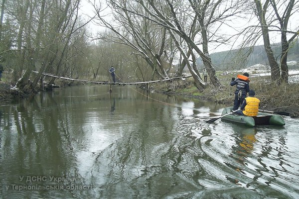 На Тернопільщині вже майже тиждень рятувальники шукають зниклого чоловіка (фото) (фото) - фото 1 На Тернопільщині вже майже тиждень рятувальники шукають зниклого чоловіка (фото) (фото) - фото 1