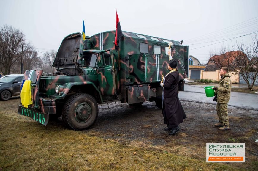 Криворожане отправили бойцам в зону АТО автомобиль и гуманитарную помощь (ФОТОРЕПОРТАЖ) (фото) - фото 2 Криворожане отправили бойцам в зону АТО автомобиль и гуманитарную помощь (ФОТОРЕПОРТАЖ) (фото) - фото 2
