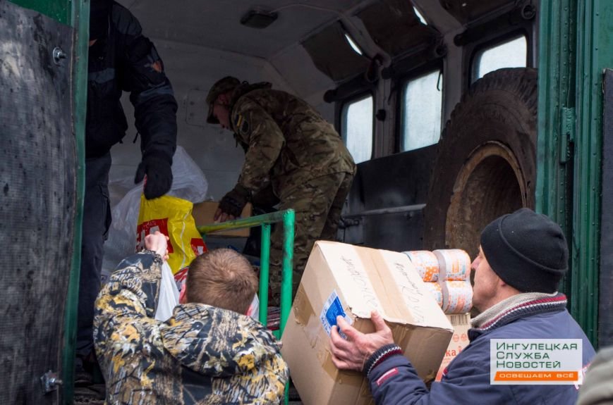 Криворожане отправили бойцам в зону АТО автомобиль и гуманитарную помощь (ФОТОРЕПОРТАЖ) (фото) - фото 2 Криворожане отправили бойцам в зону АТО автомобиль и гуманитарную помощь (ФОТОРЕПОРТАЖ) (фото) - фото 2