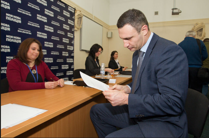 Кличко: Полицейский патруль должен обеспечить киевлянам защиту и правопорядок (ФОТО, ВИДЕО) (фото) - фото 1 Кличко: Полицейский патруль должен обеспечить киевлянам защиту и правопорядок (ФОТО, ВИДЕО) (фото) - фото 1