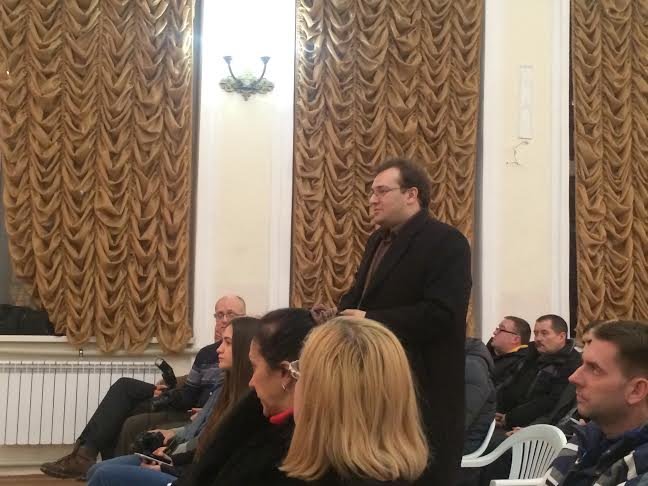 В Мариуполе «интеллектуальный десант» предложил волонтерам активно противодействовать «бабкам за бабки» (ФОТО) (фото) - фото 1 В Мариуполе «интеллектуальный десант» предложил волонтерам активно противодействовать «бабкам за бабки» (ФОТО) (фото) - фото 1