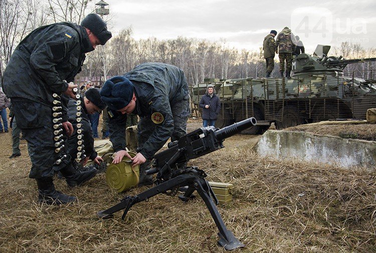 Под Киевом прошли испытания новых оборонительных сооружений (фото) (фото) - фото 6 Под Киевом прошли испытания новых оборонительных сооружений (фото) (фото) - фото 6