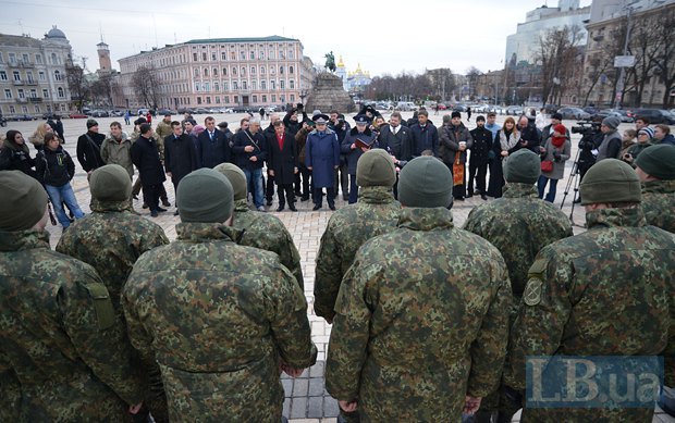 В Киеве провели на учения бойцов батальона «Святая Мария» (ФОТО) (фото) - фото 1 В Киеве провели на учения бойцов батальона «Святая Мария» (ФОТО) (фото) - фото 1