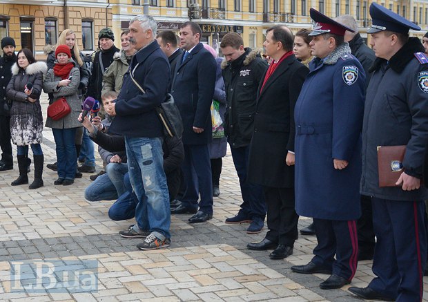 В Киеве провели на учения бойцов батальона «Святая Мария» (ФОТО) (фото) - фото 1 В Киеве провели на учения бойцов батальона «Святая Мария» (ФОТО) (фото) - фото 1