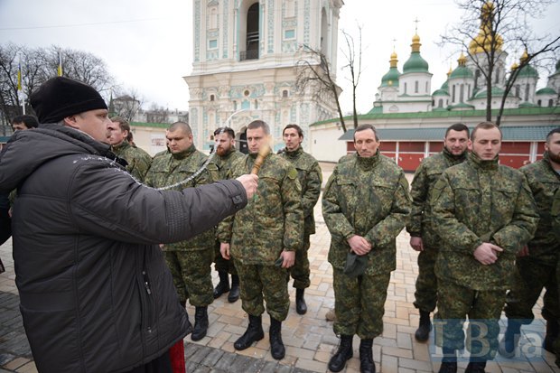 В Киеве провели на учения бойцов батальона «Святая Мария» (ФОТО) (фото) - фото 1 В Киеве провели на учения бойцов батальона «Святая Мария» (ФОТО) (фото) - фото 1