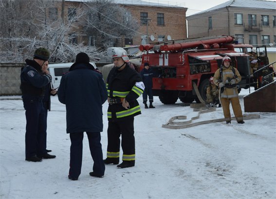 На Кіровоградщині міліціонери з іншими відомствами відпрацьовують злагодженість дій у разі виявлення вибухового пристрою (фото) - фото 1 На Кіровоградщині міліціонери з іншими відомствами відпрацьовують злагодженість дій у разі виявлення вибухового пристрою (фото) - фото 1