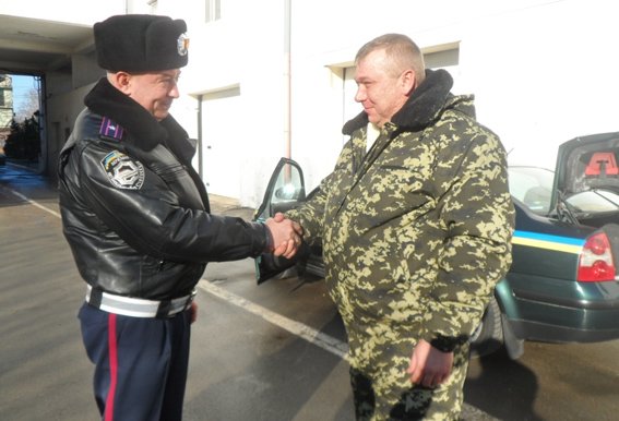 Одесские ГАИшники поехали защищать Родину (ФОТО) (фото) - фото 1 Одесские ГАИшники поехали защищать Родину (ФОТО) (фото) - фото 1