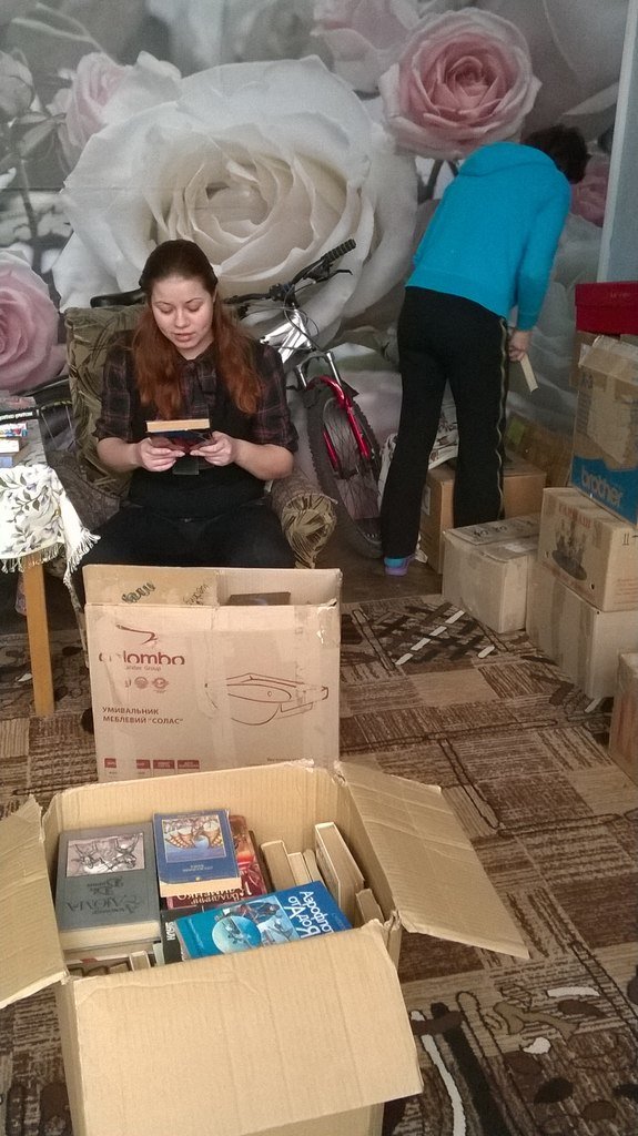 Одесситы будут превращать старые книги в теплую форму для солдат (ФОТО) (фото) - фото 2 Одесситы будут превращать старые книги в теплую форму для солдат (ФОТО) (фото) - фото 2