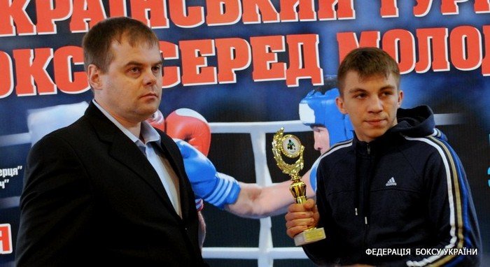 Боксер Евгений Ленковский из Кривого Рога выступил на молодежном турнире памяти Евгения Кужельного (ФОТО) (фото) - фото 1 Боксер Евгений Ленковский из Кривого Рога выступил на молодежном турнире памяти Евгения Кужельного (ФОТО) (фото) - фото 1