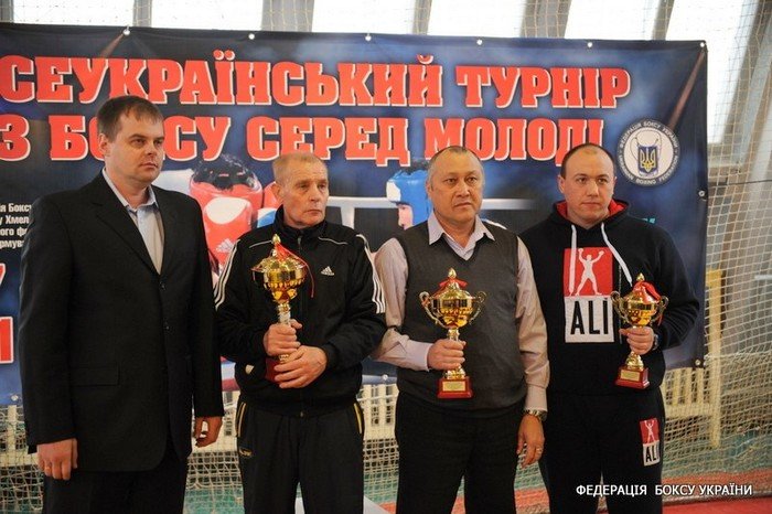 Боксер Евгений Ленковский из Кривого Рога выступил на молодежном турнире памяти Евгения Кужельного (ФОТО) (фото) - фото 1 Боксер Евгений Ленковский из Кривого Рога выступил на молодежном турнире памяти Евгения Кужельного (ФОТО) (фото) - фото 1