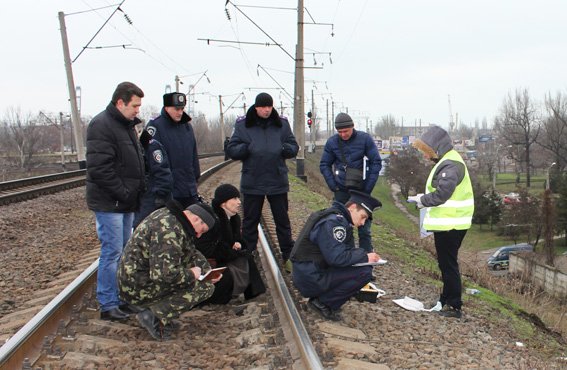 В милиции рассказали подробности выявления бомбы на железной дороге в Одессе (ФОТО) (фото) - фото 1 В милиции рассказали подробности выявления бомбы на железной дороге в Одессе (ФОТО) (фото) - фото 1