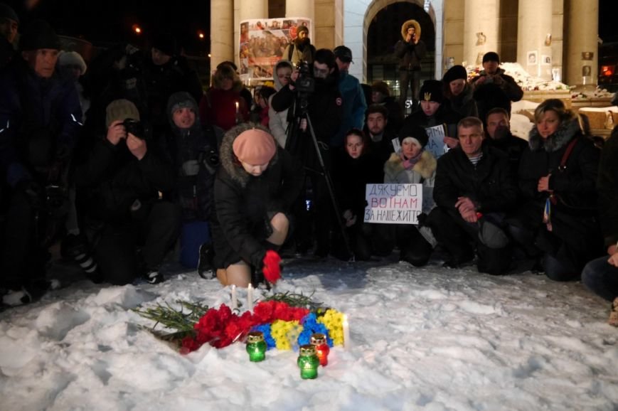 На Майдане Независимости почтили память «личного врага Путина» Исы Мунаева (ФОТО) (фото) - фото 1 На Майдане Независимости почтили память «личного врага Путина» Исы Мунаева (ФОТО) (фото) - фото 1