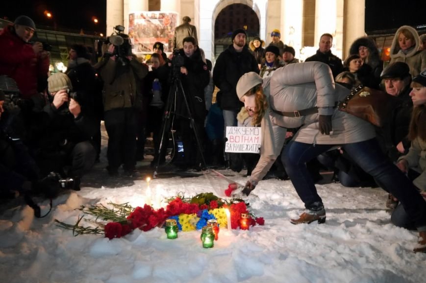 На Майдане Независимости почтили память «личного врага Путина» Исы Мунаева (ФОТО) (фото) - фото 1 На Майдане Независимости почтили память «личного врага Путина» Исы Мунаева (ФОТО) (фото) - фото 1