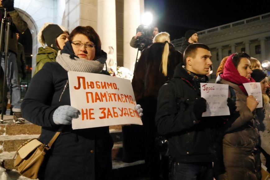 На Майдане Независимости почтили память «личного врага Путина» Исы Мунаева (ФОТО) (фото) - фото 1 На Майдане Независимости почтили память «личного врага Путина» Исы Мунаева (ФОТО) (фото) - фото 1
